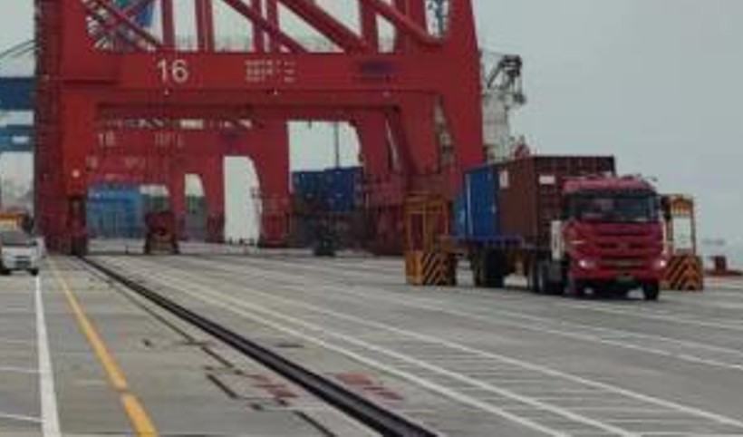 深圳妈湾港AGV自动驾驶